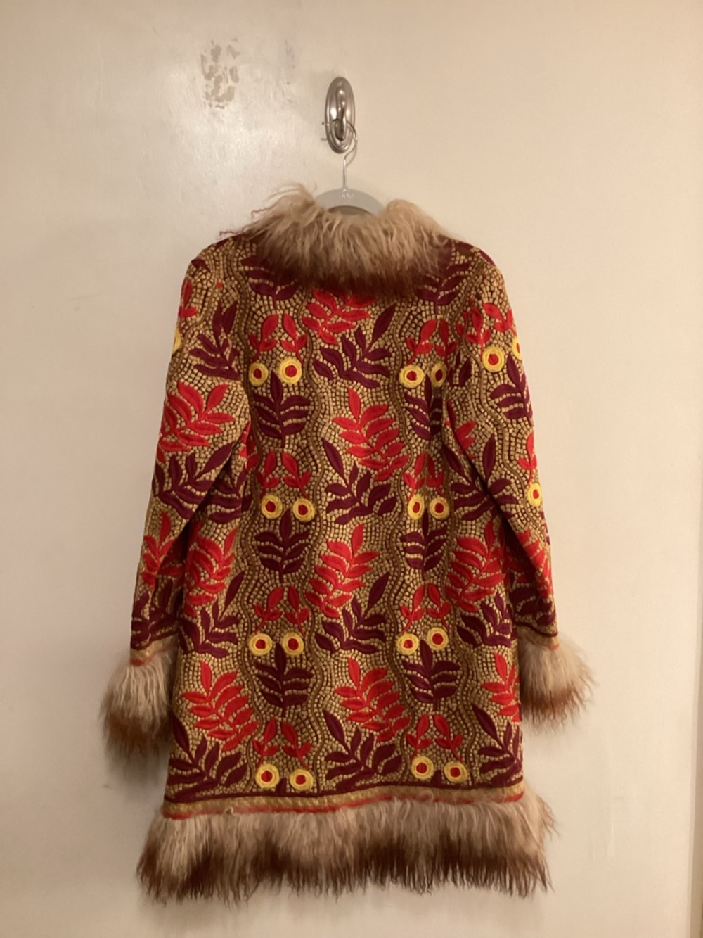 Anna Sui Vintage Fur Coat (Fall/Winter 1998 Ready-to-Wear Collection) - Picture 7 of 11